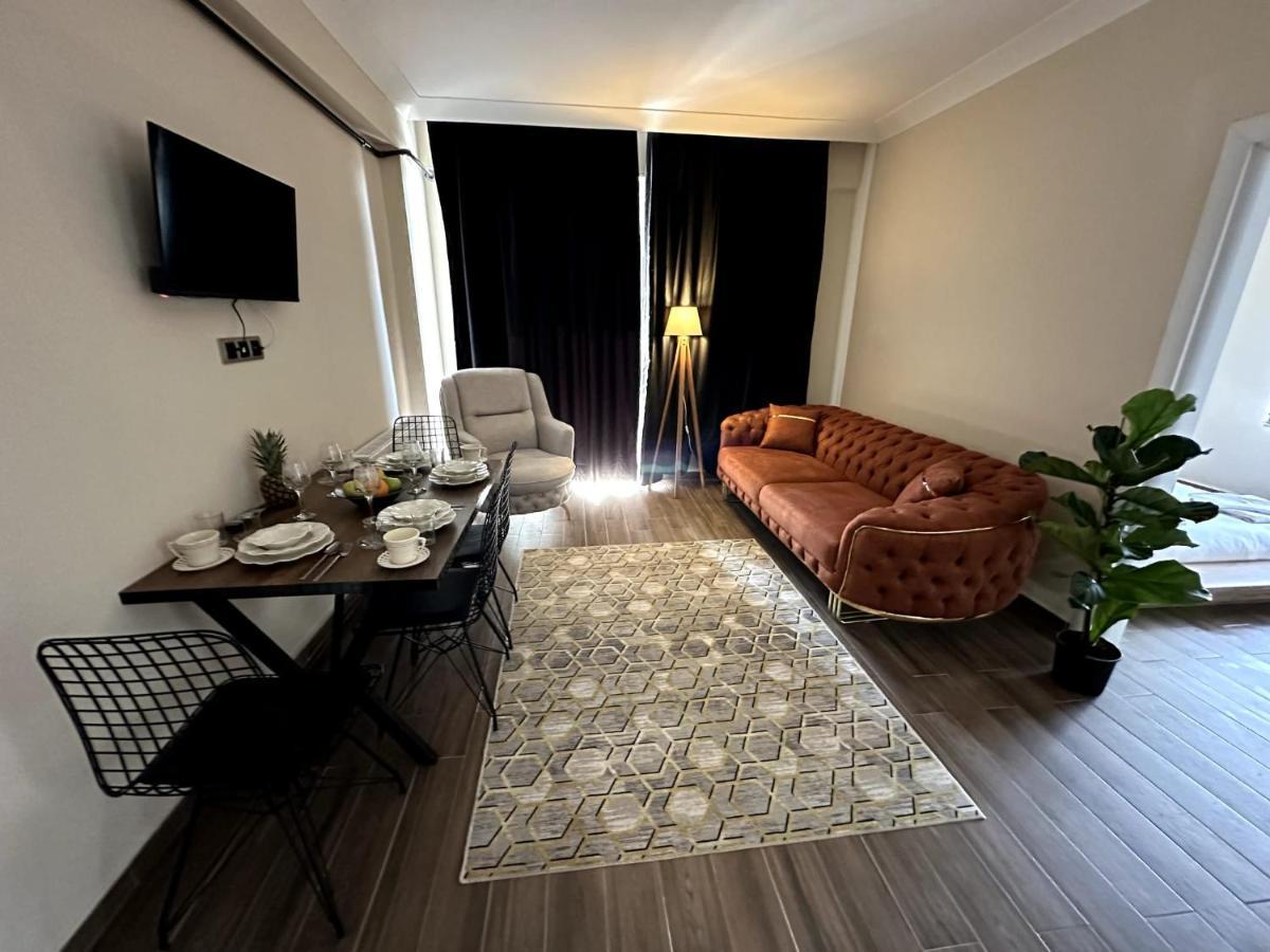 The Suit Residence Daire 内夫谢希尔 外观 照片